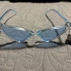 Spexx Futuristic Triangular Thin Plastic Cat Eye Sunglasses Blue
